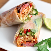 Spicy Picanha Beef Salad paper rolls